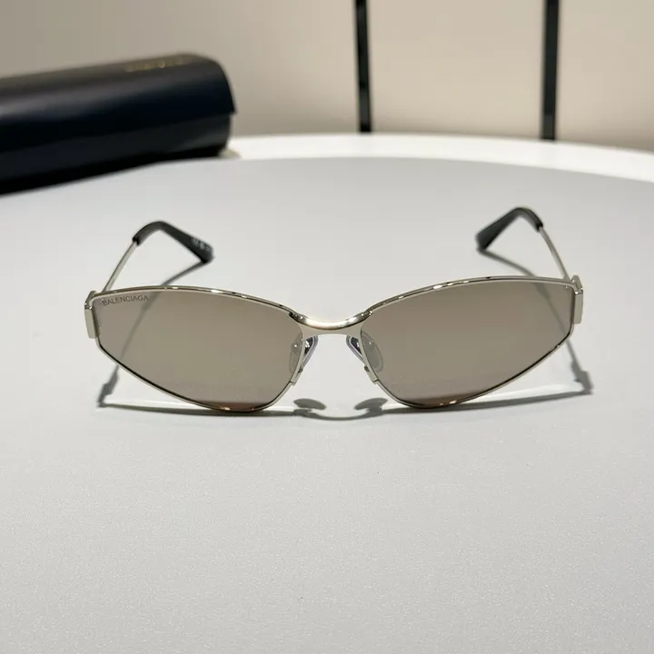 スーパーコピー バレンシアガ サングラス