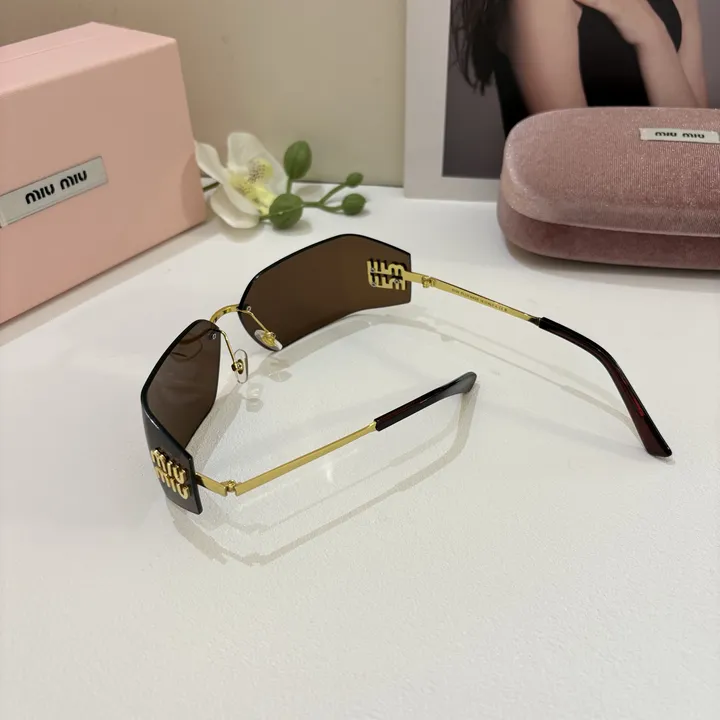 スーパーコピー ミュウミュウ サングラス