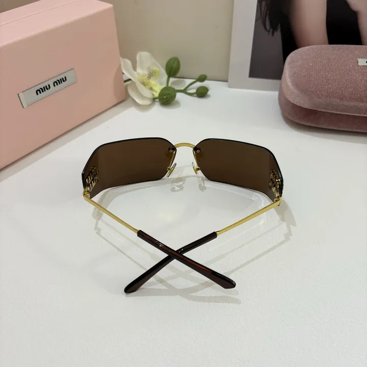 スーパーコピー ミュウミュウ サングラス