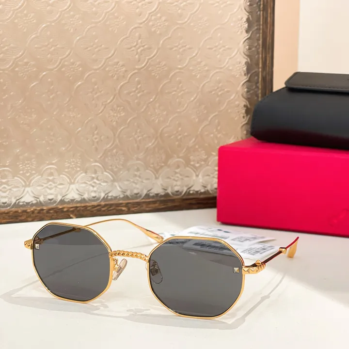 スーパーコピー ヴァレンティノ サングラス