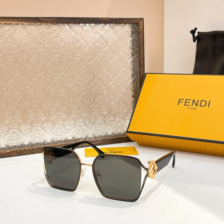 スーパーコピー フェンディ サングラス