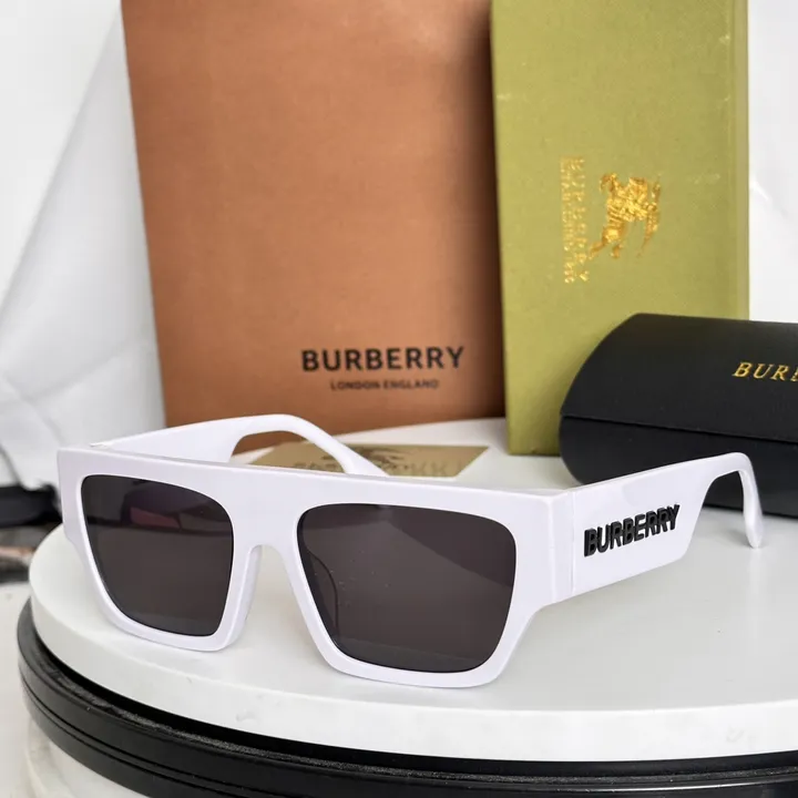 スーパーコピー バーバリー ス サングラス