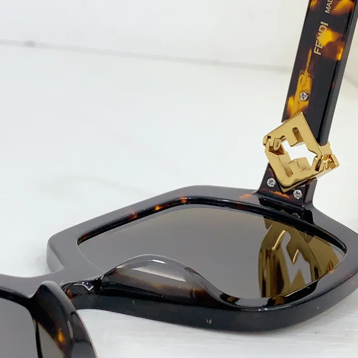 スーパーコピー フェンディ サングラス