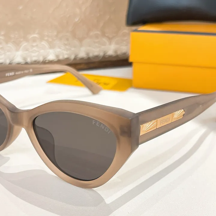 スーパーコピー フェンディ サングラス