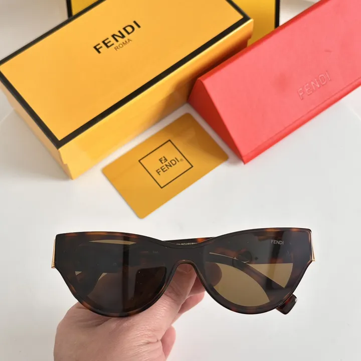 スーパーコピー フェンディ サングラス