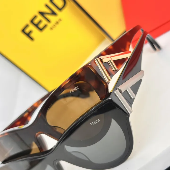 スーパーコピー フェンディ サングラス
