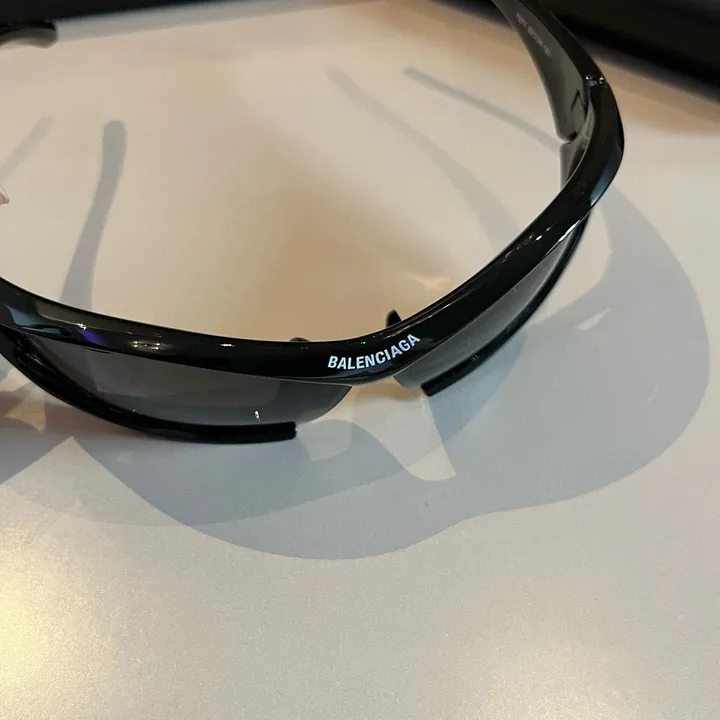 スーパーコピー バレンシアガ サングラス