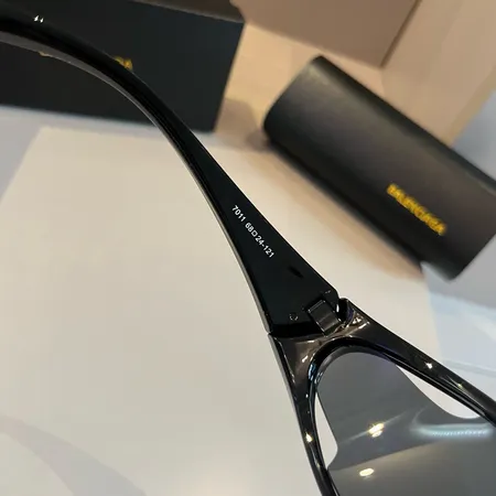 スーパーコピー バレンシアガ サングラス