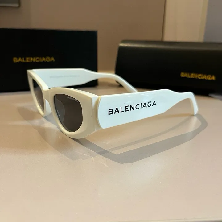 スーパーコピー バレンシアガ サングラス