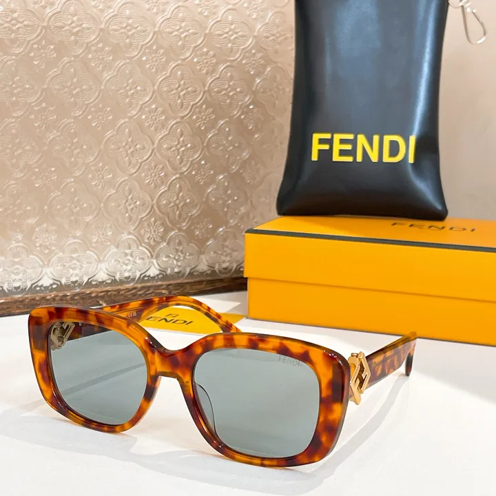 スーパーコピー フェンディ サングラス
