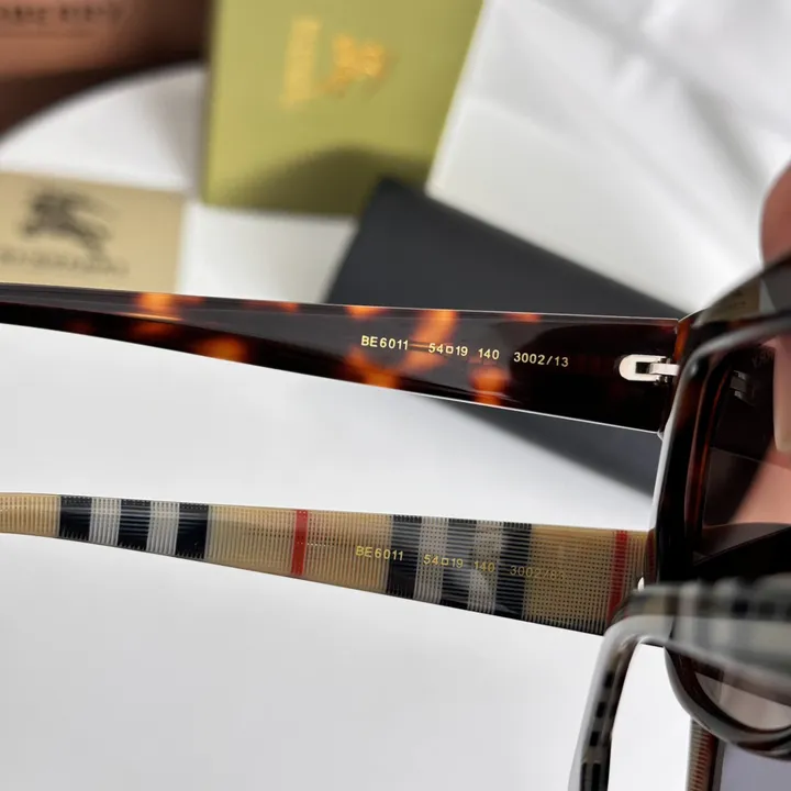 スーパーコピー バーバリー ス サングラス