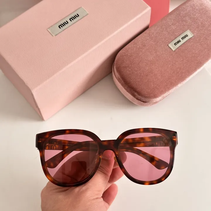 スーパーコピー ミュウミュウ サングラス