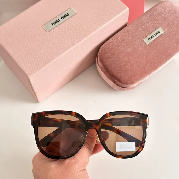 スーパーコピー ミュウミュウ サングラス