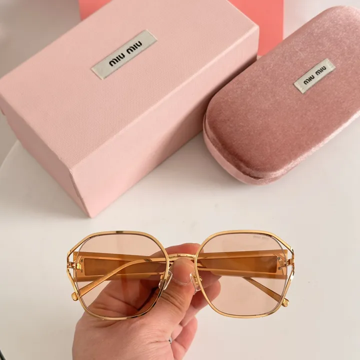 スーパーコピー ミュウミュウ サングラス