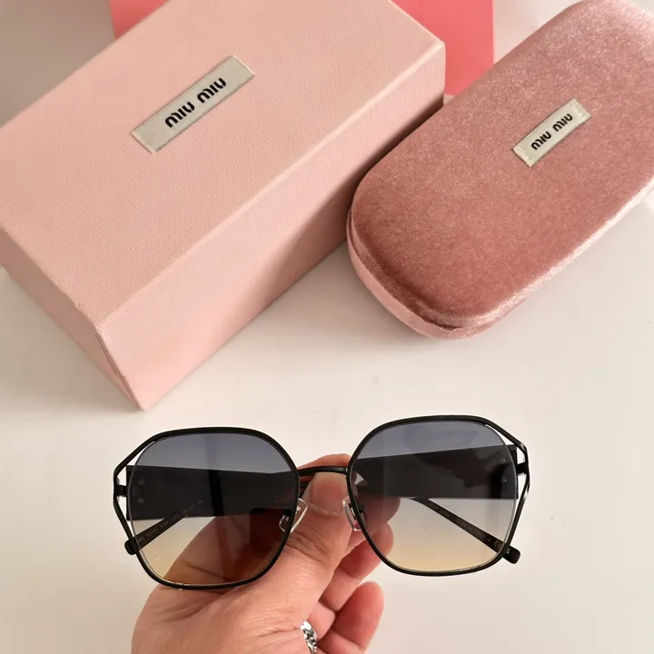 スーパーコピー ミュウミュウ サングラス