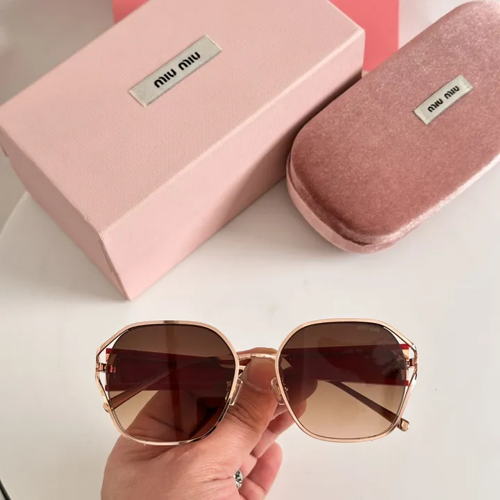 スーパーコピー ミュウミュウ サングラス