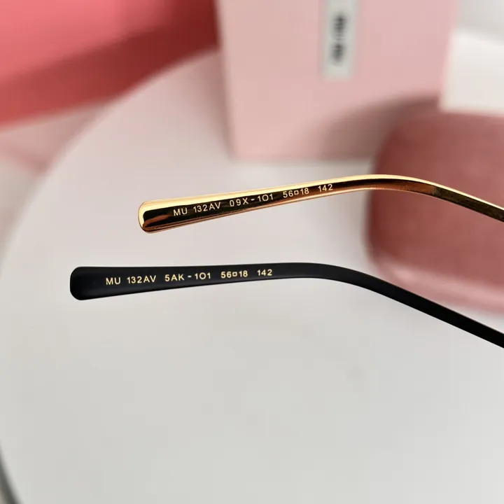 スーパーコピー ミュウミュウ サングラス