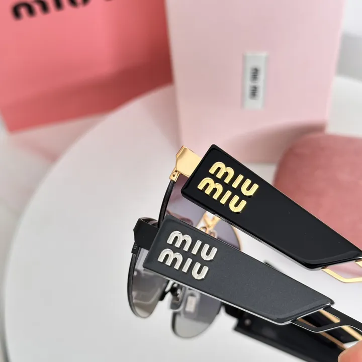 スーパーコピー ミュウミュウ サングラス