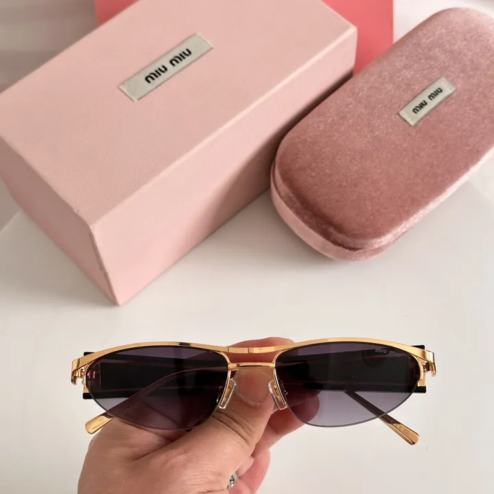 スーパーコピー ミュウミュウ サングラス