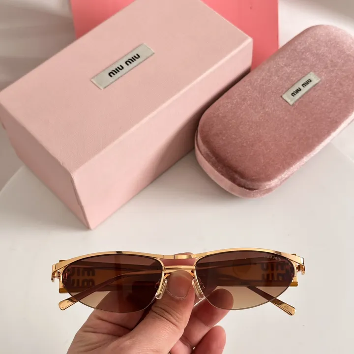 スーパーコピー ミュウミュウ サングラス