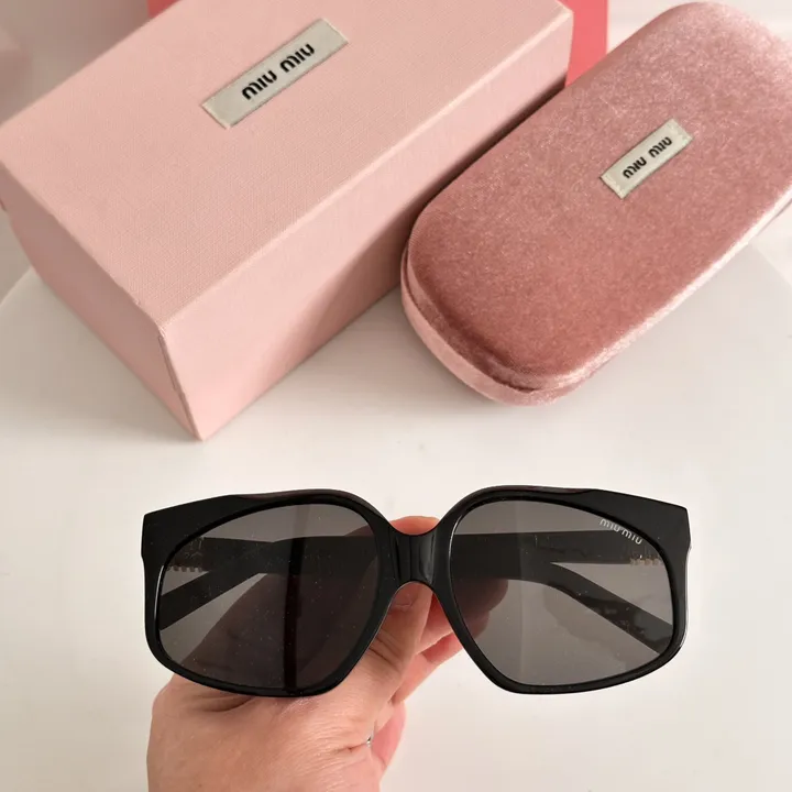 スーパーコピー ミュウミュウ サングラス