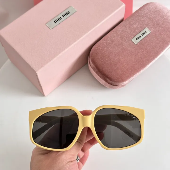 スーパーコピー ミュウミュウ サングラス