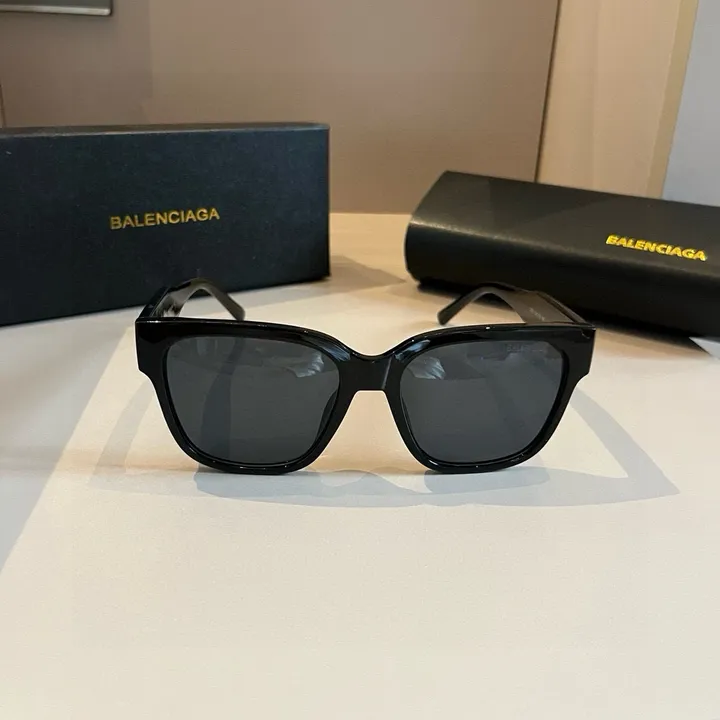 スーパーコピー バレンシアガ サングラス