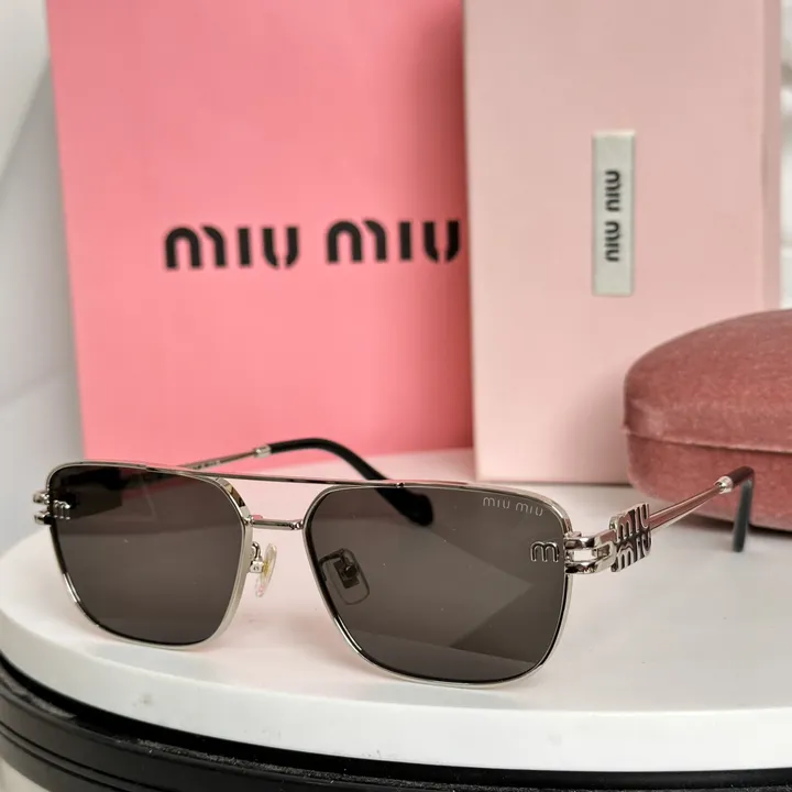 スーパーコピー ミュウミュウ サングラス