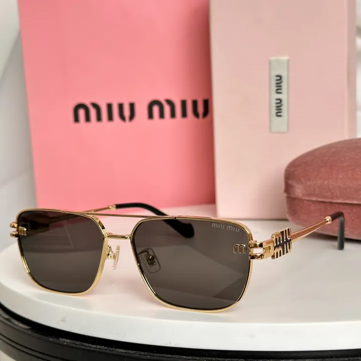 スーパーコピー ミュウミュウ サングラス