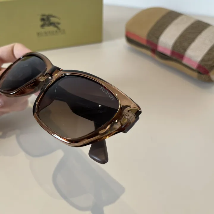 スーパーコピー バーバリー ス サングラス