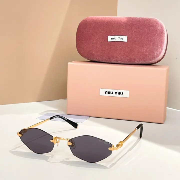 スーパーコピー ミュウミュウ サングラス