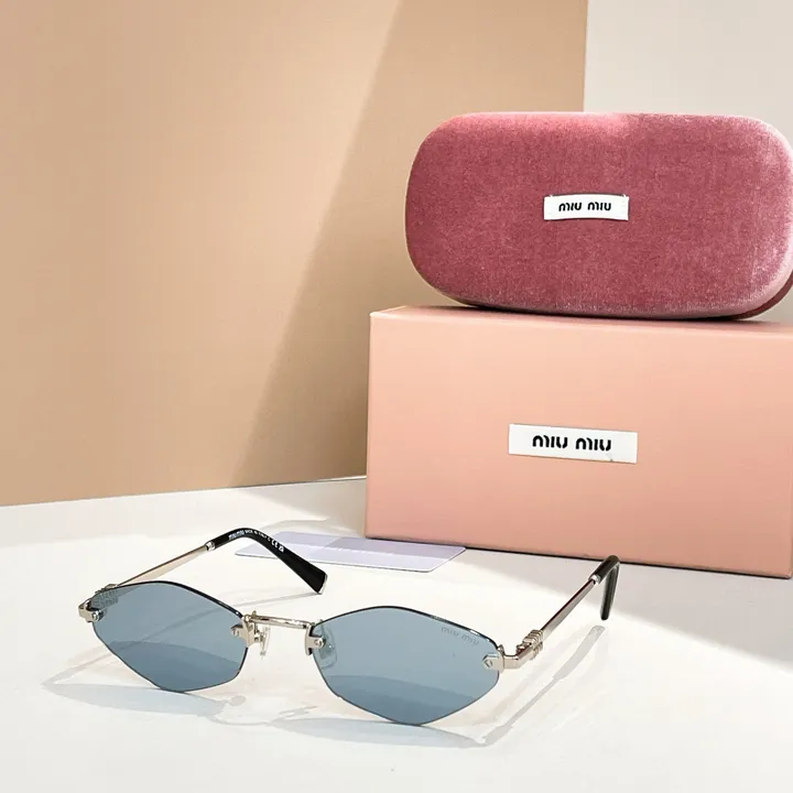 スーパーコピー ミュウミュウ サングラス