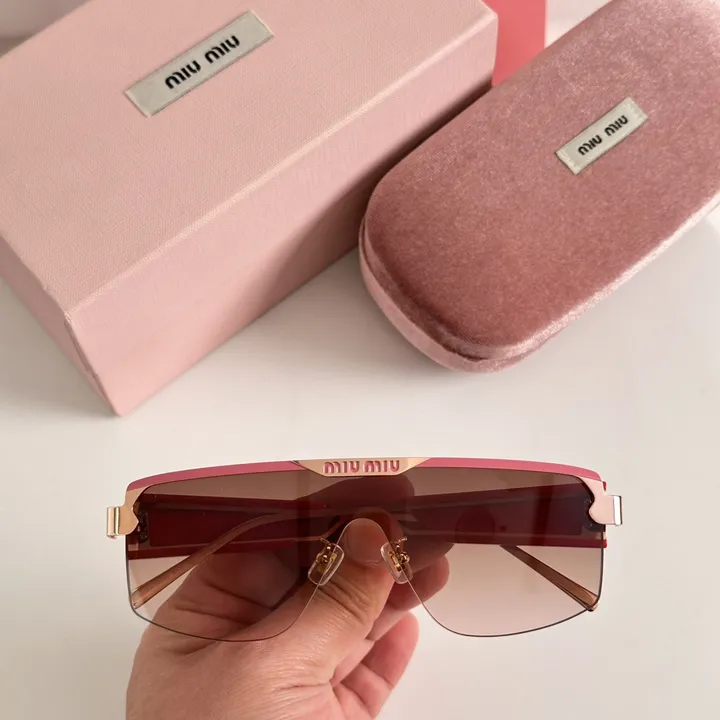 スーパーコピー ミュウミュウ サングラス