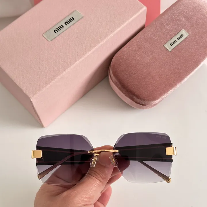 スーパーコピー ミュウミュウ サングラス