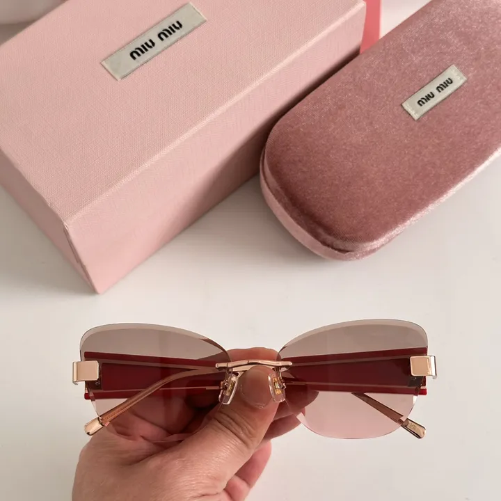 スーパーコピー ミュウミュウ サングラス