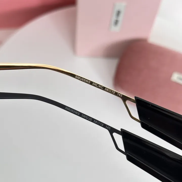 スーパーコピー ミュウミュウ サングラス