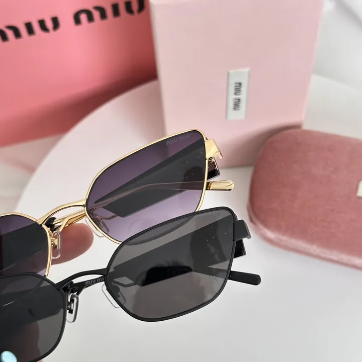スーパーコピー ミュウミュウ サングラス