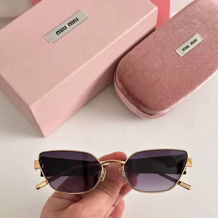 スーパーコピー ミュウミュウ サングラス