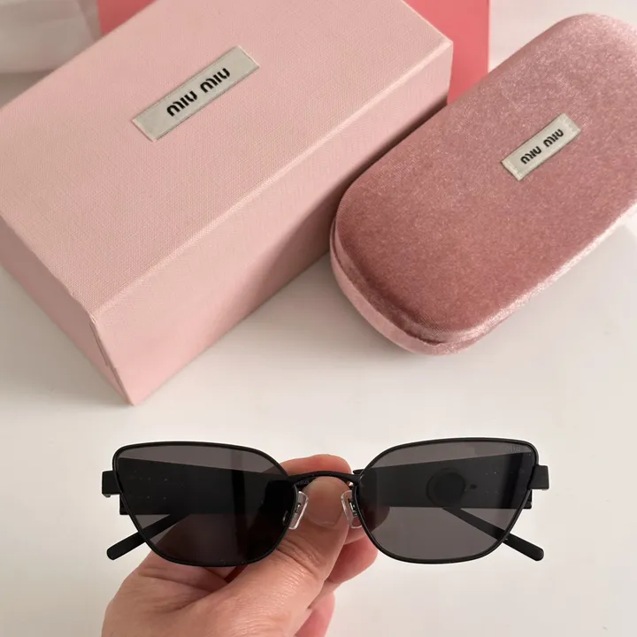 スーパーコピー ミュウミュウ サングラス