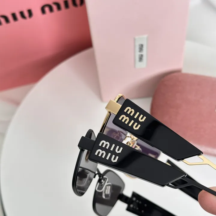 スーパーコピー ミュウミュウ サングラス