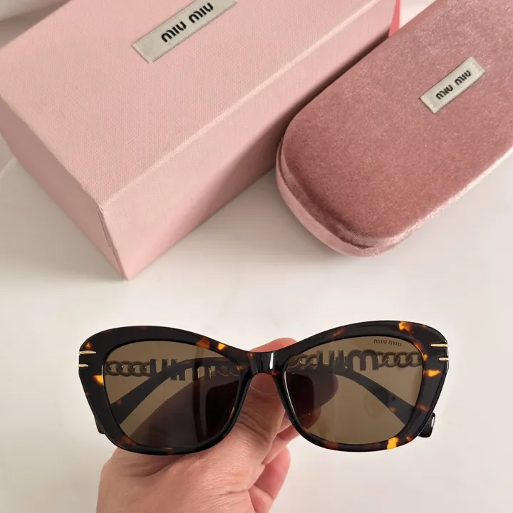 スーパーコピー ミュウミュウ サングラス