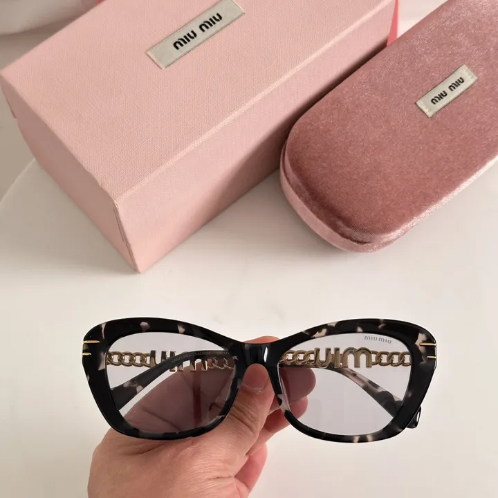 スーパーコピー ミュウミュウ サングラス