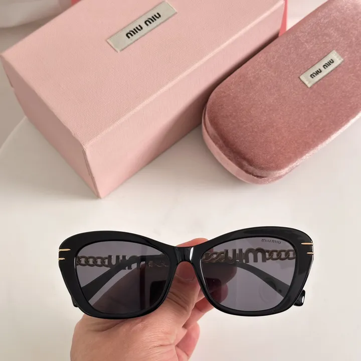 スーパーコピー ミュウミュウ サングラス
