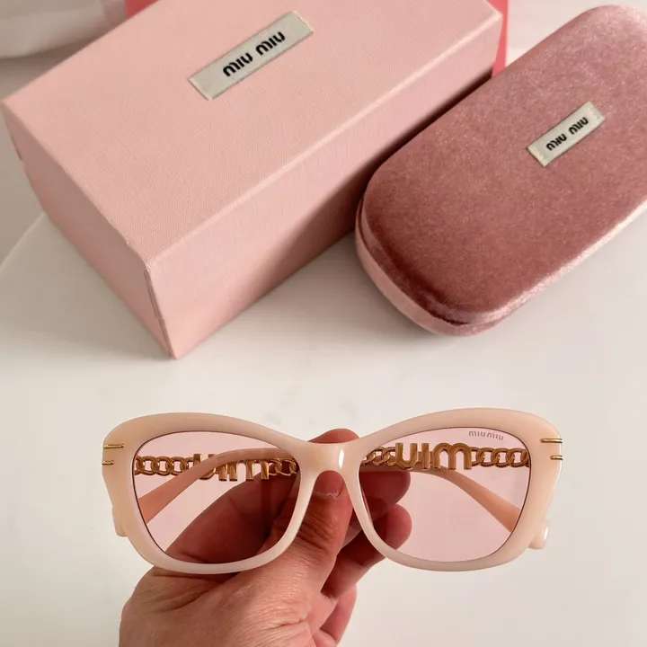 スーパーコピー ミュウミュウ サングラス