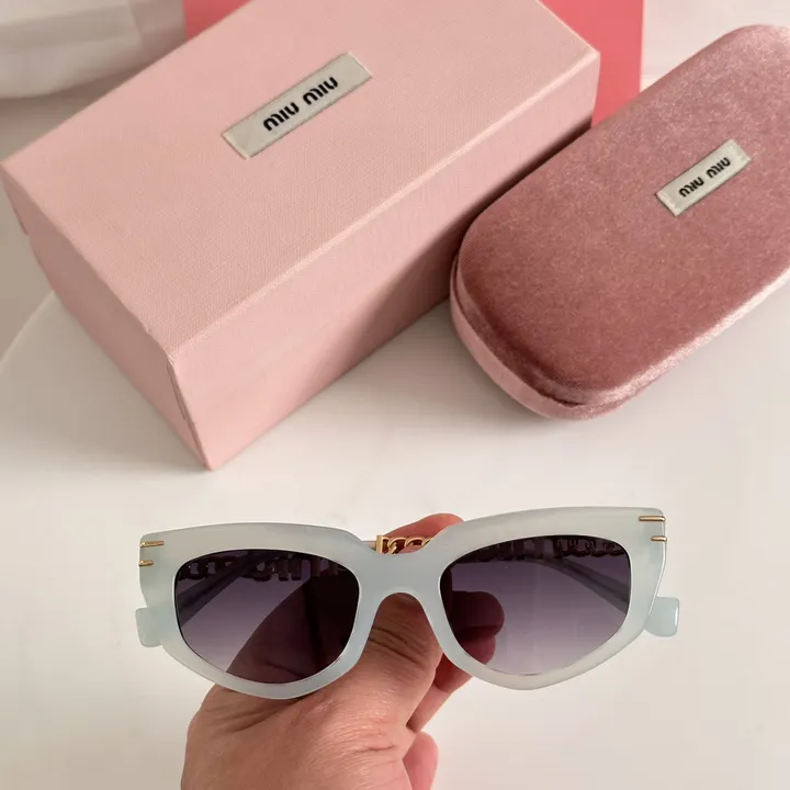 スーパーコピー ミュウミュウ サングラス