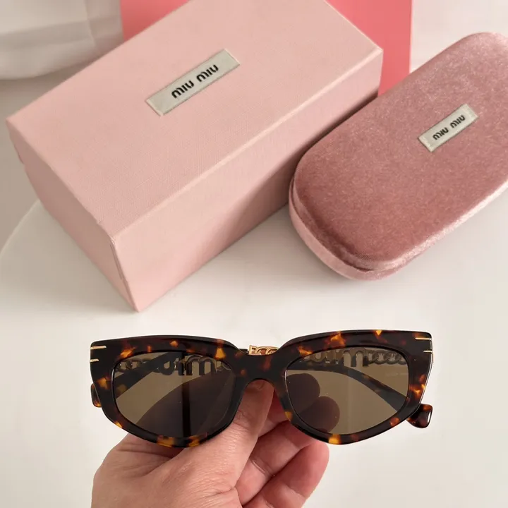 スーパーコピー ミュウミュウ サングラス
