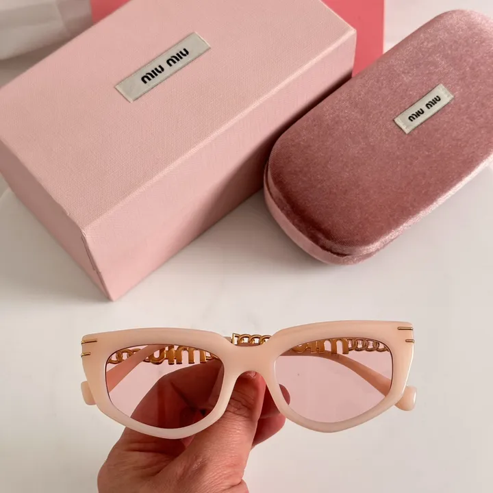 スーパーコピー ミュウミュウ サングラス