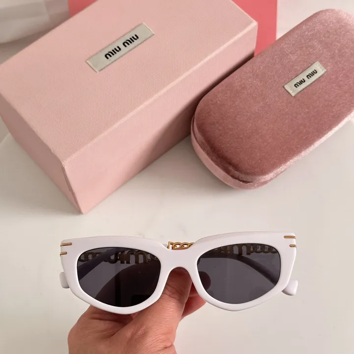 スーパーコピー ミュウミュウ サングラス