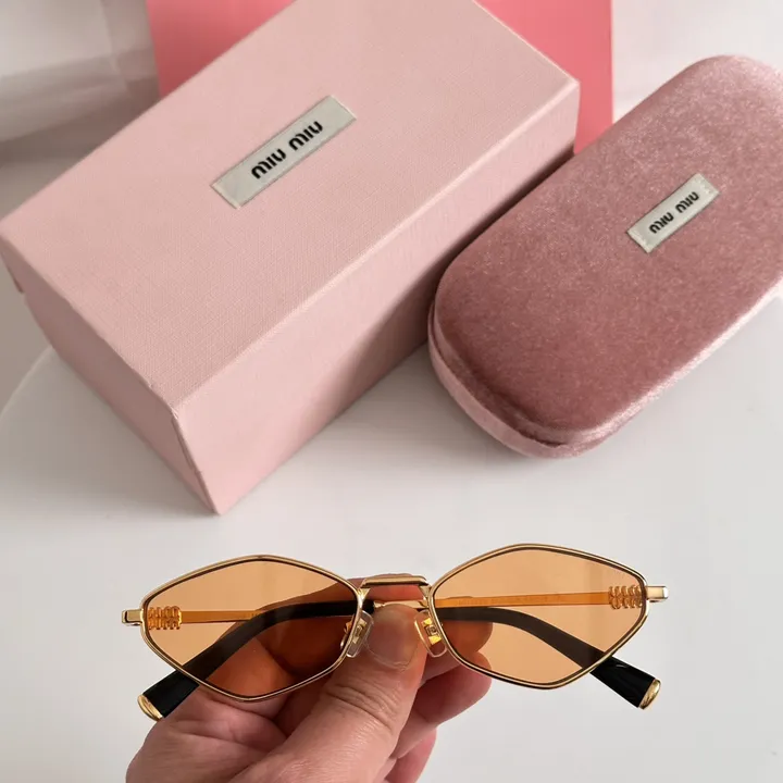 スーパーコピー ミュウミュウ サングラス