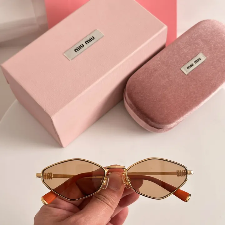 スーパーコピー ミュウミュウ サングラス